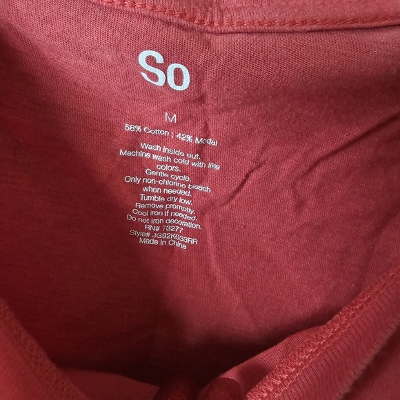 So Women's Red Striped Crop Shirt Size Medium - Picture 2 of 4